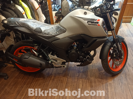 Yahama FZS V4